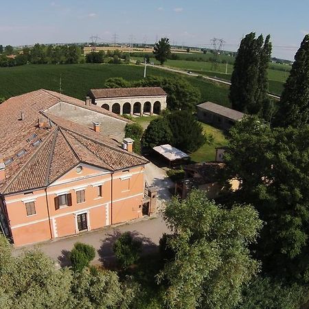 Гостевой дом Agriturismo Corte Ponte Dei Tedeschi Ostiglia Экстерьер фото