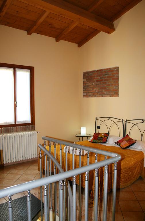 Гостевой дом Agriturismo Corte Ponte Dei Tedeschi Ostiglia Номер фото